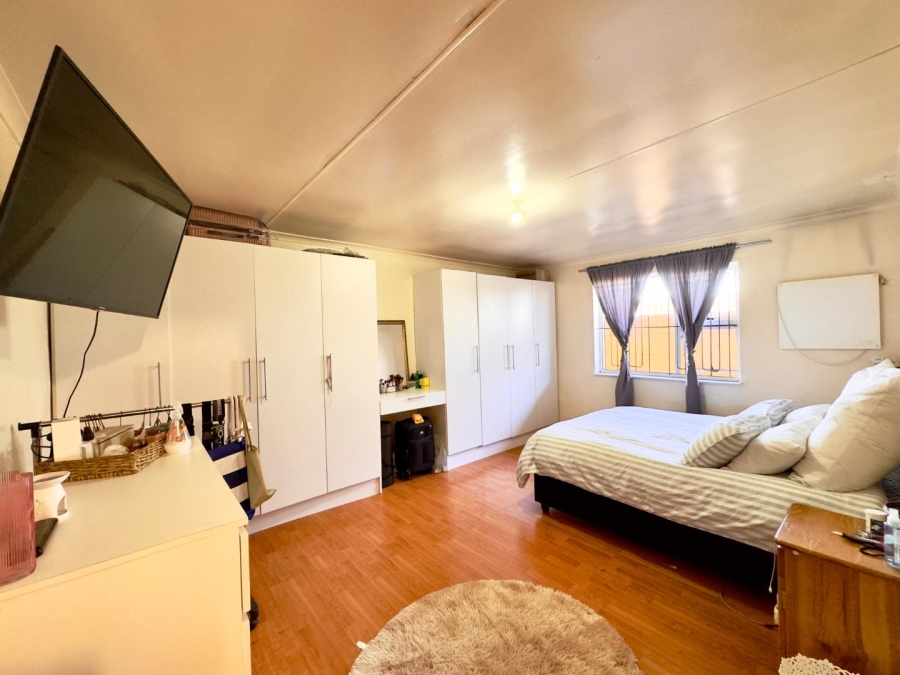 3 Bedroom Property for Sale in Lavender Hill Western Cape